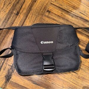 Canon Black Messenger Bag